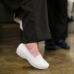 Sapato Social de Segurança Feminino Sticky Shoes Branco